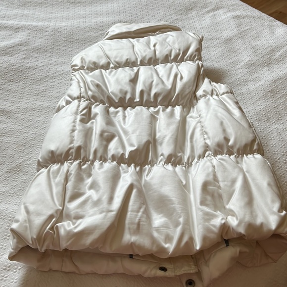 Gap Puffer Vest with snaps and zipper - Picture 5 of 5